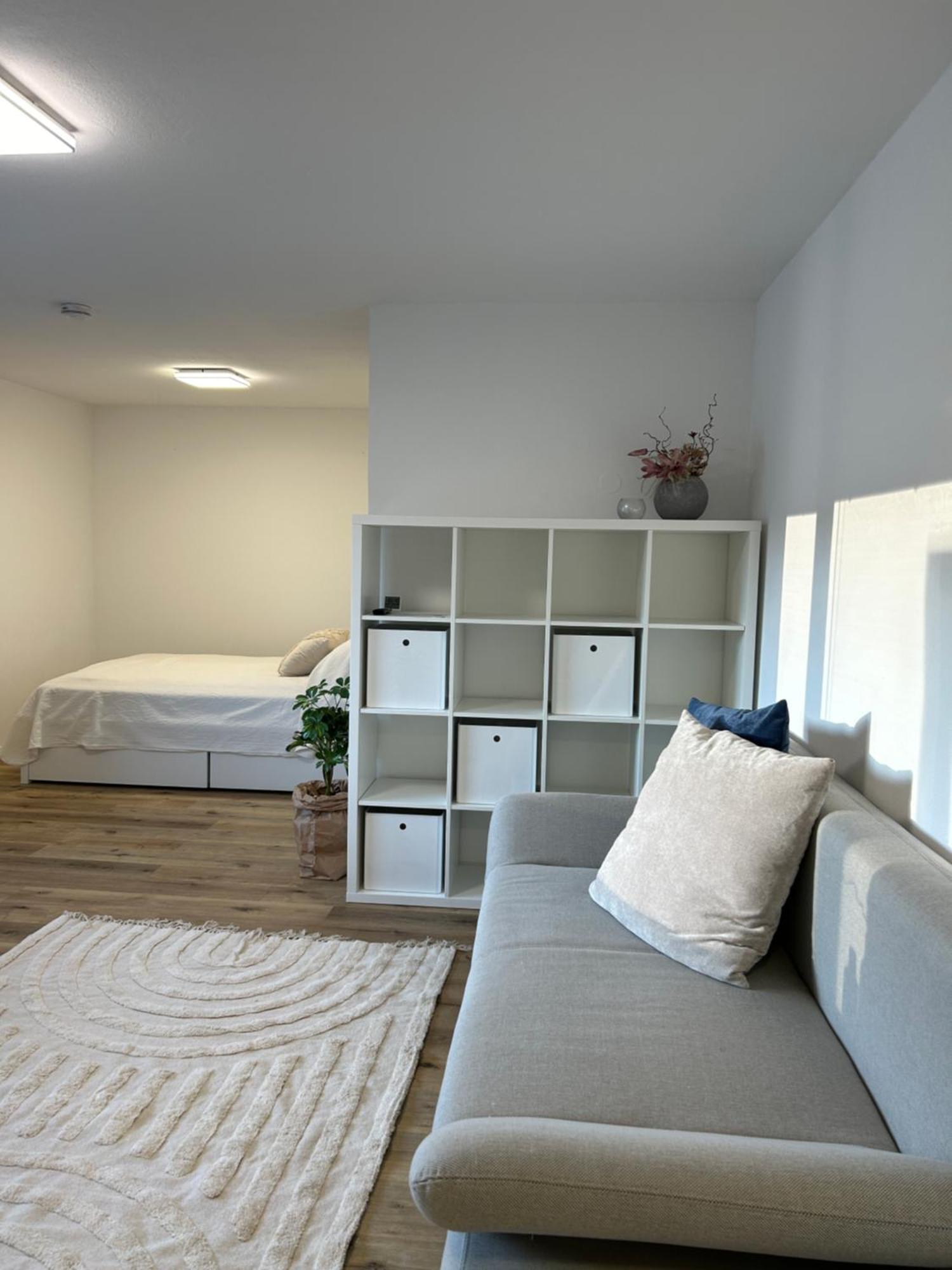 Schoene 1-zimmer Am Bahnhof 2 Parkplaetze *